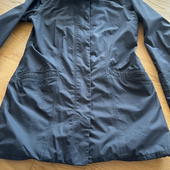 Marmot Waterproof Black Rain Jacket / Coat - Size small - Picture 4 of 8